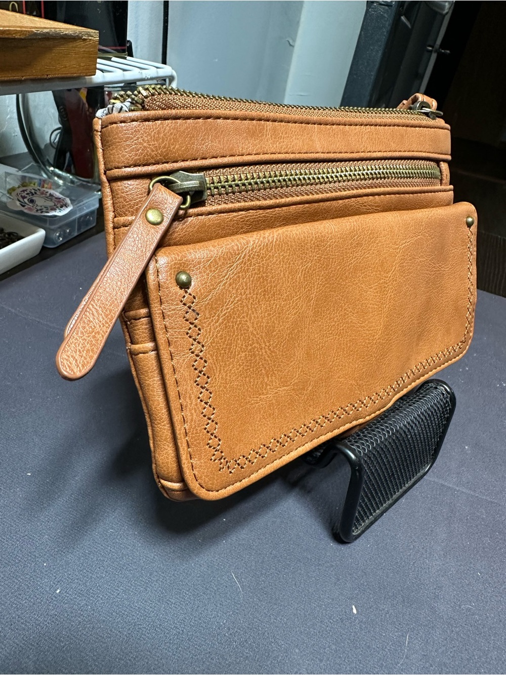 Men's Tan Leather Crossbody Bag - Casual Everyday Carry